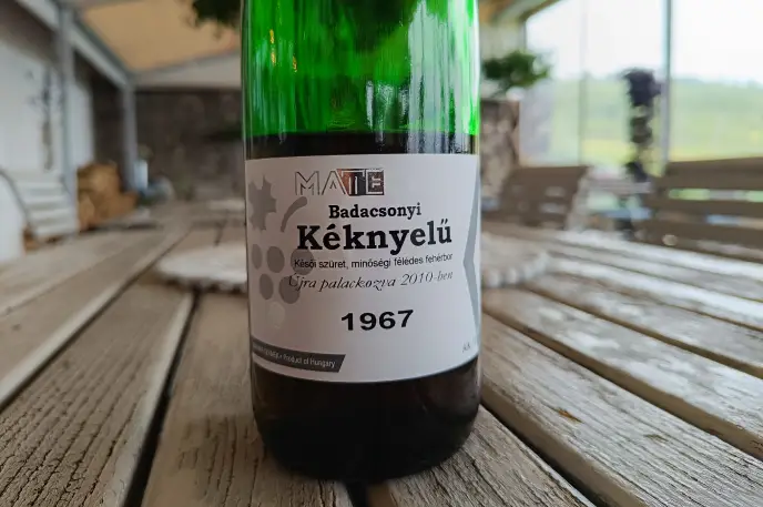 kéknyelű bor